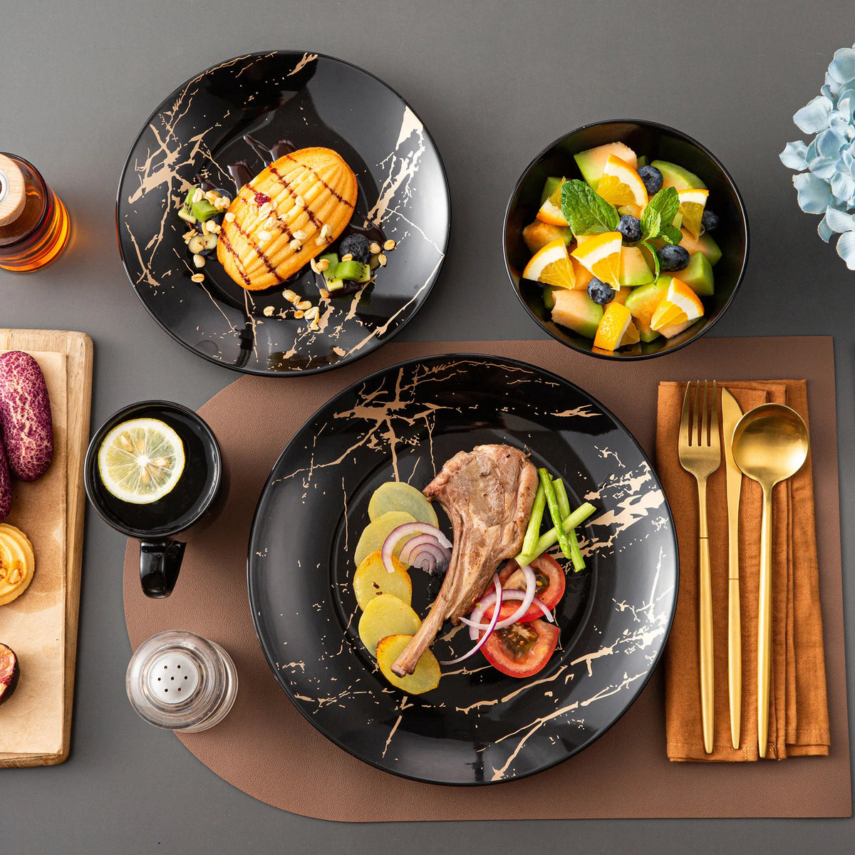 MALACASA Porcelain Dinnerware Set With Elegant Gold Splash Design