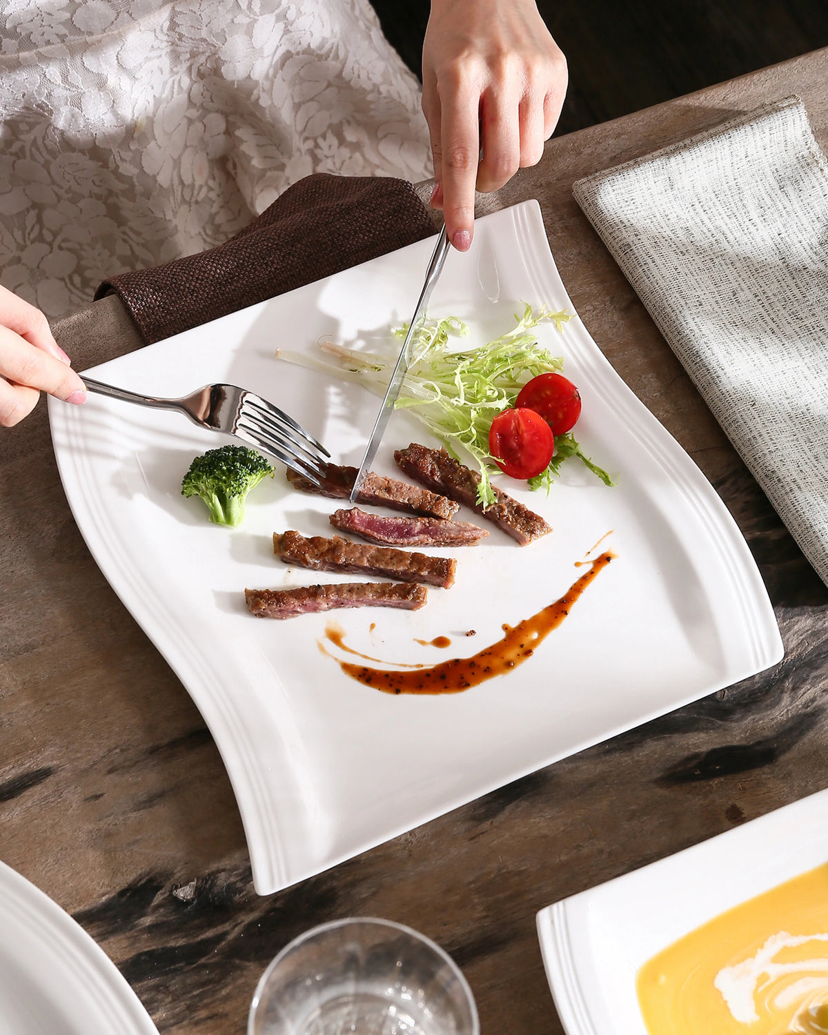 Malacasa Flora Porcelain Ceramic Dinner Plates for Everyday Dining
