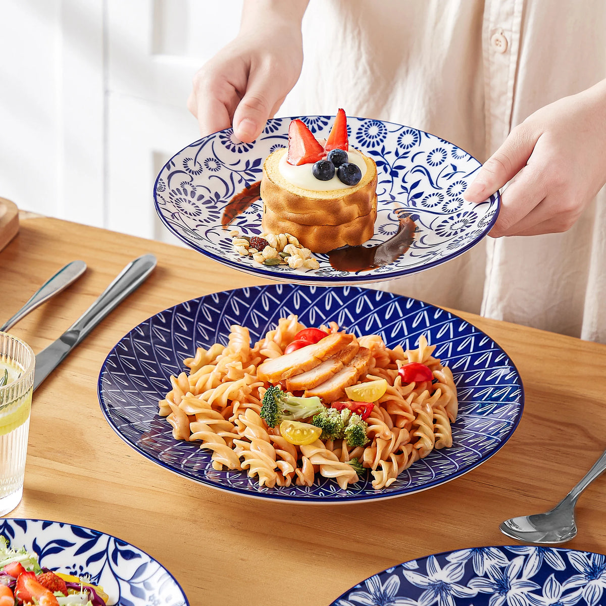 MALACASA Floral Ceramic Dinnerware Set With Plates And Bowls